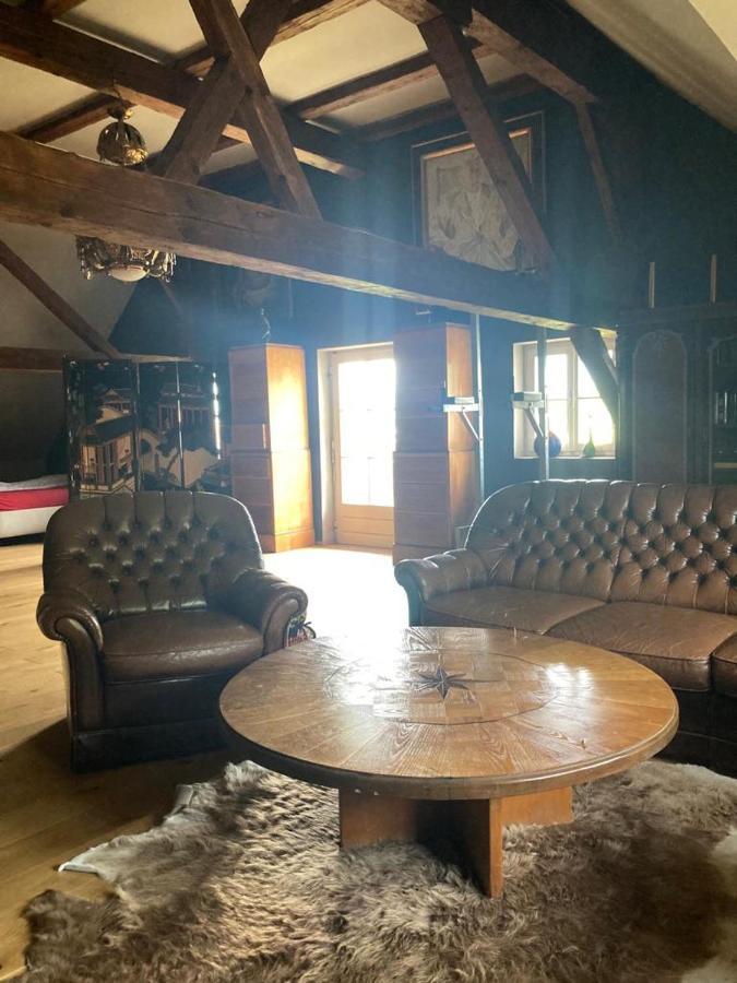 Altbau Zimmer In Anif Kültér fotó
